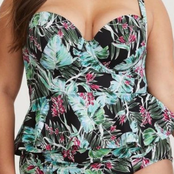 NWT Torrid Vixen Underwire Peplum Push-Up Tankini Tropical Floral Swim Top. - Picture 1 of 10